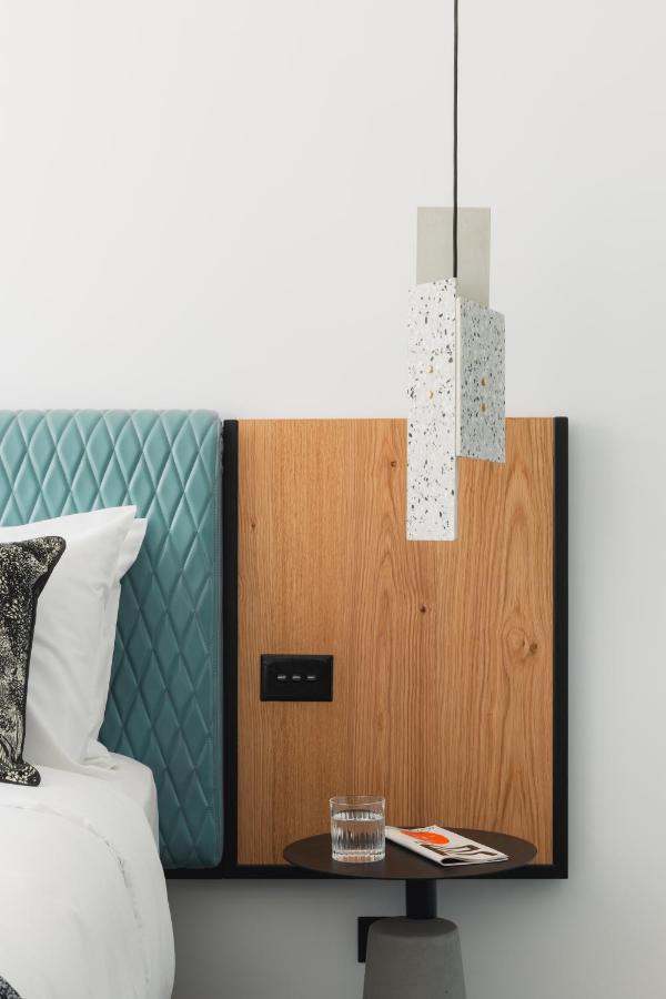 Ebb-Dunedin Exterior foto A Schuko socket