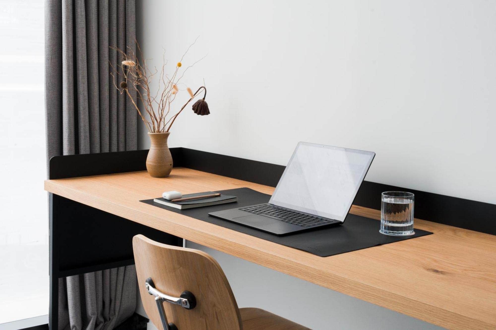 Ebb-Dunedin Exterior foto A desk pad